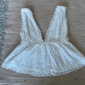 Tank top white floral deep cut